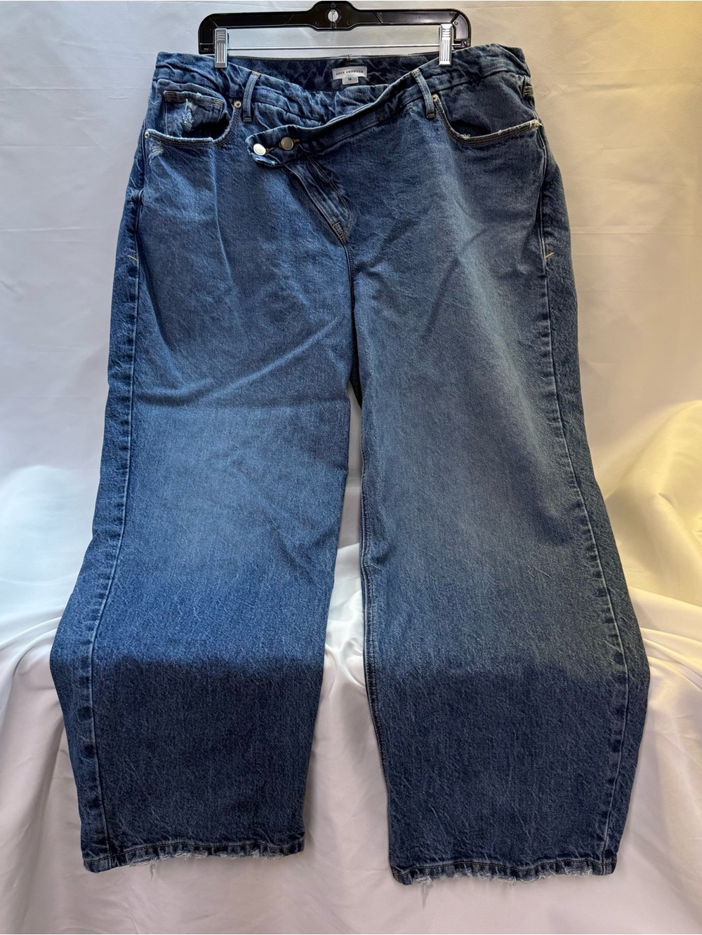 Good American Blue Washed 90's Wide Leg Relaxed Destructed Jeans
